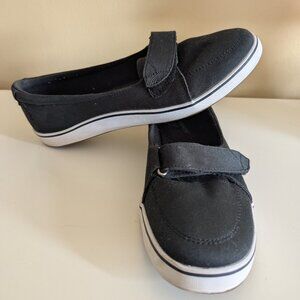 Grasshoppers Ortholite Black Canvas Slip-Ons - 9